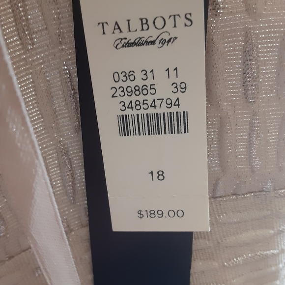 Talbots size 18 also has pockets the color cream - Picture 2 of 3